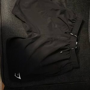 Black men’s gymshark shorts